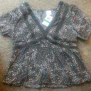 Belle du Jour Shirt Size L NWT